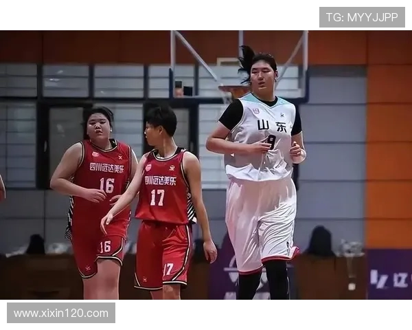 央视直播！2 米 26 张子宇碾压日本，双塔战术引爆内线