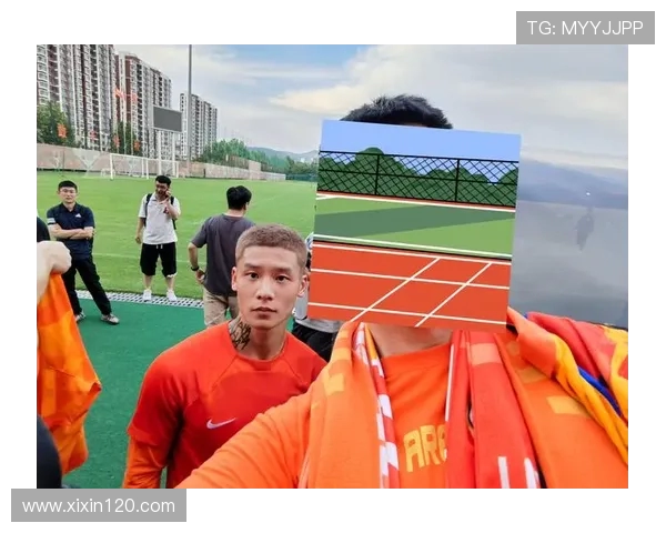 海港球迷齐聚世博源!10・26 客场战泰山,第二现场燃爆申城 海港球迷齐聚世博源!10・26 客场战泰山,第二现场燃爆申城